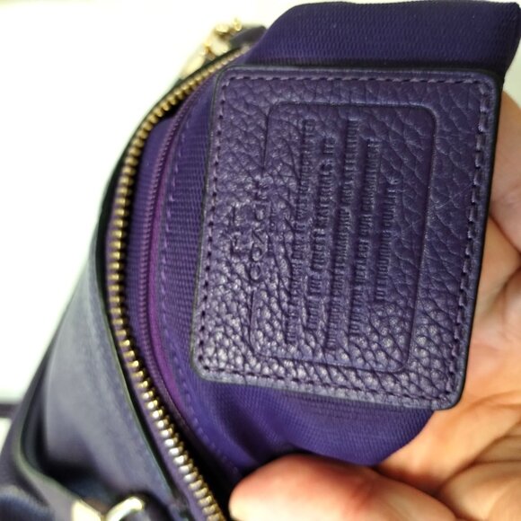 Coach shoulder bag - Picture 4 of 7